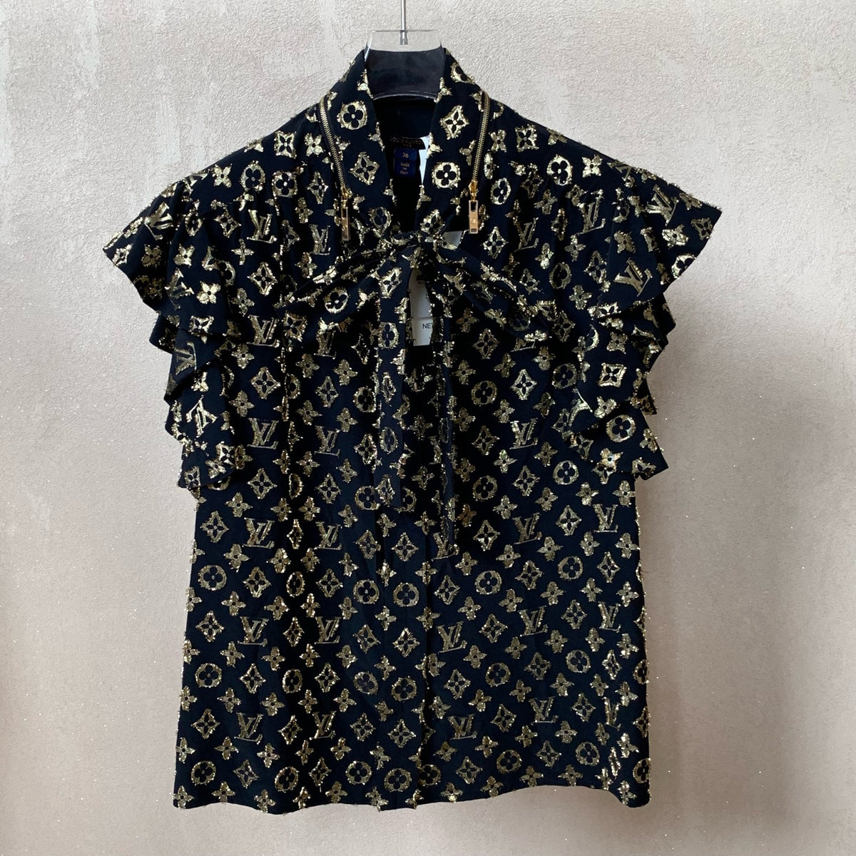 Louis Vuitton - Other - Silk - Black - (36)