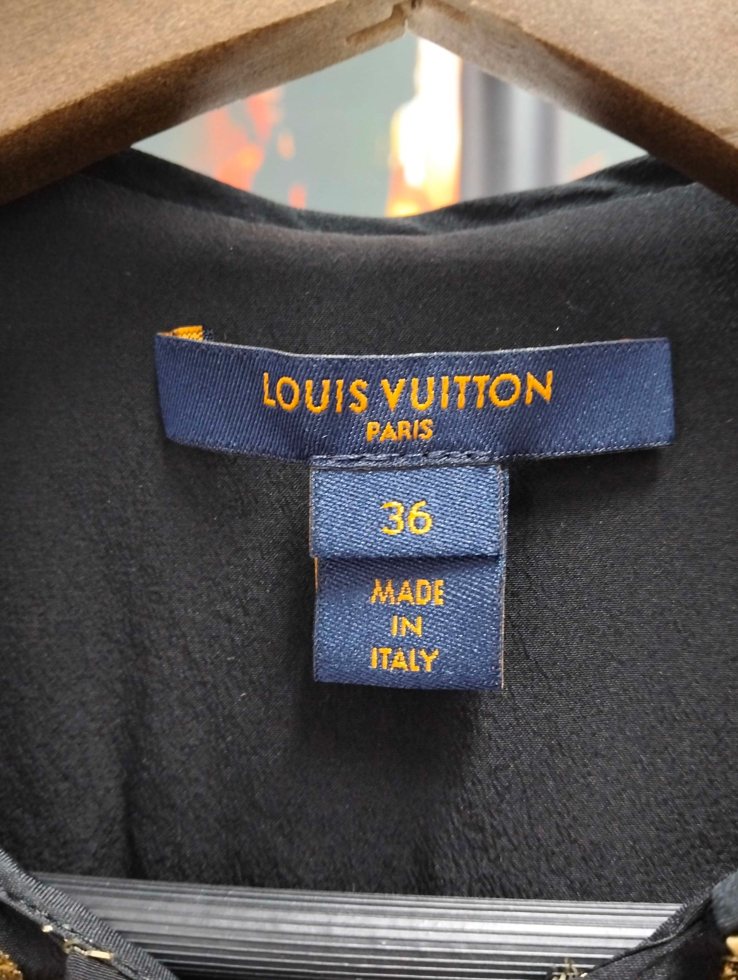 Louis Vuitton - Other - Silk - Black - (36)