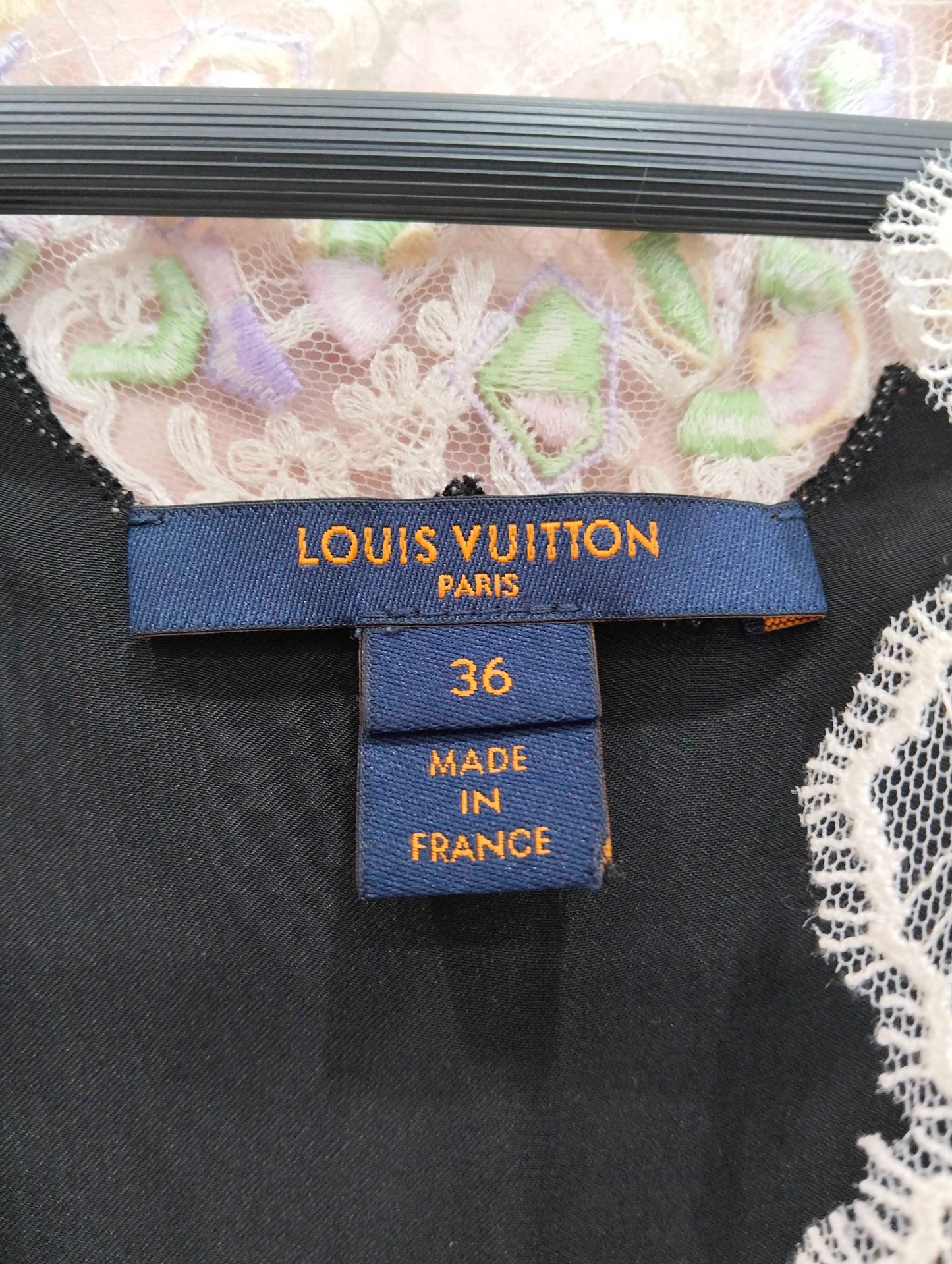 Louis Vuitton - Other - Silk - Black - (36)
