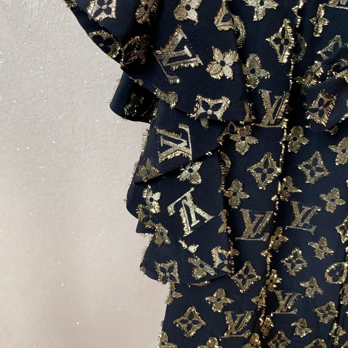 Louis Vuitton - Other - Silk - Black - (36)