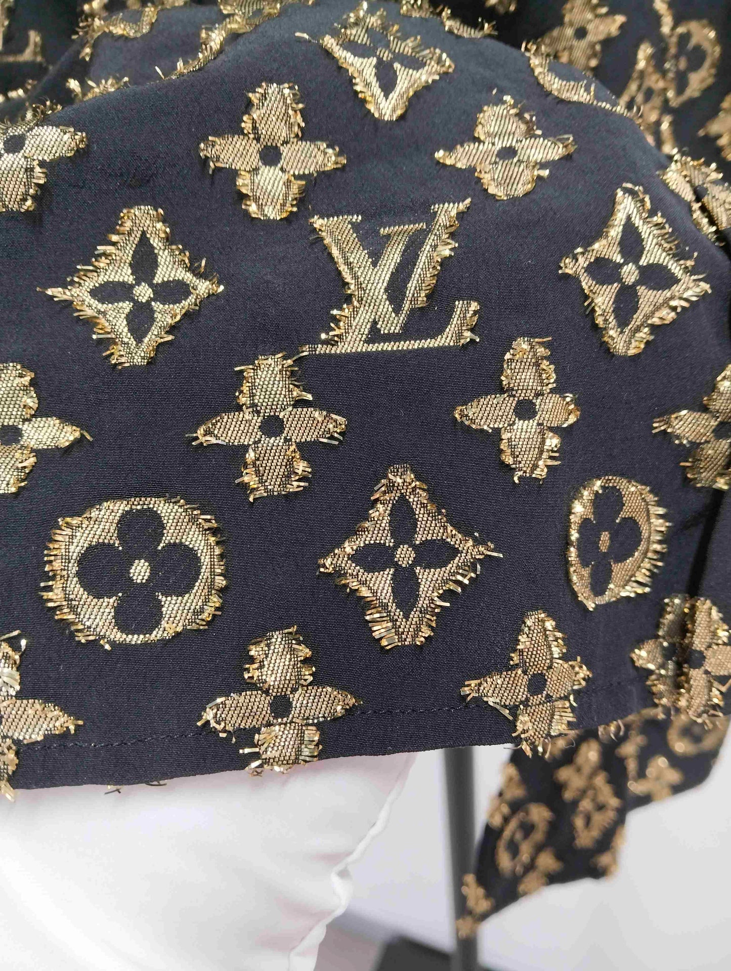 Louis Vuitton - Other - Silk - Black - (36)