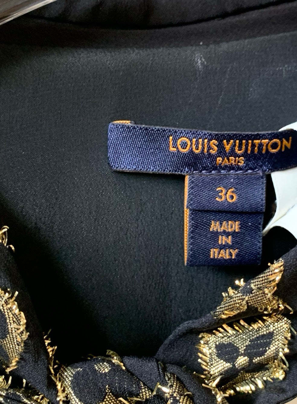 Louis Vuitton - Other - Silk - Black - (36)