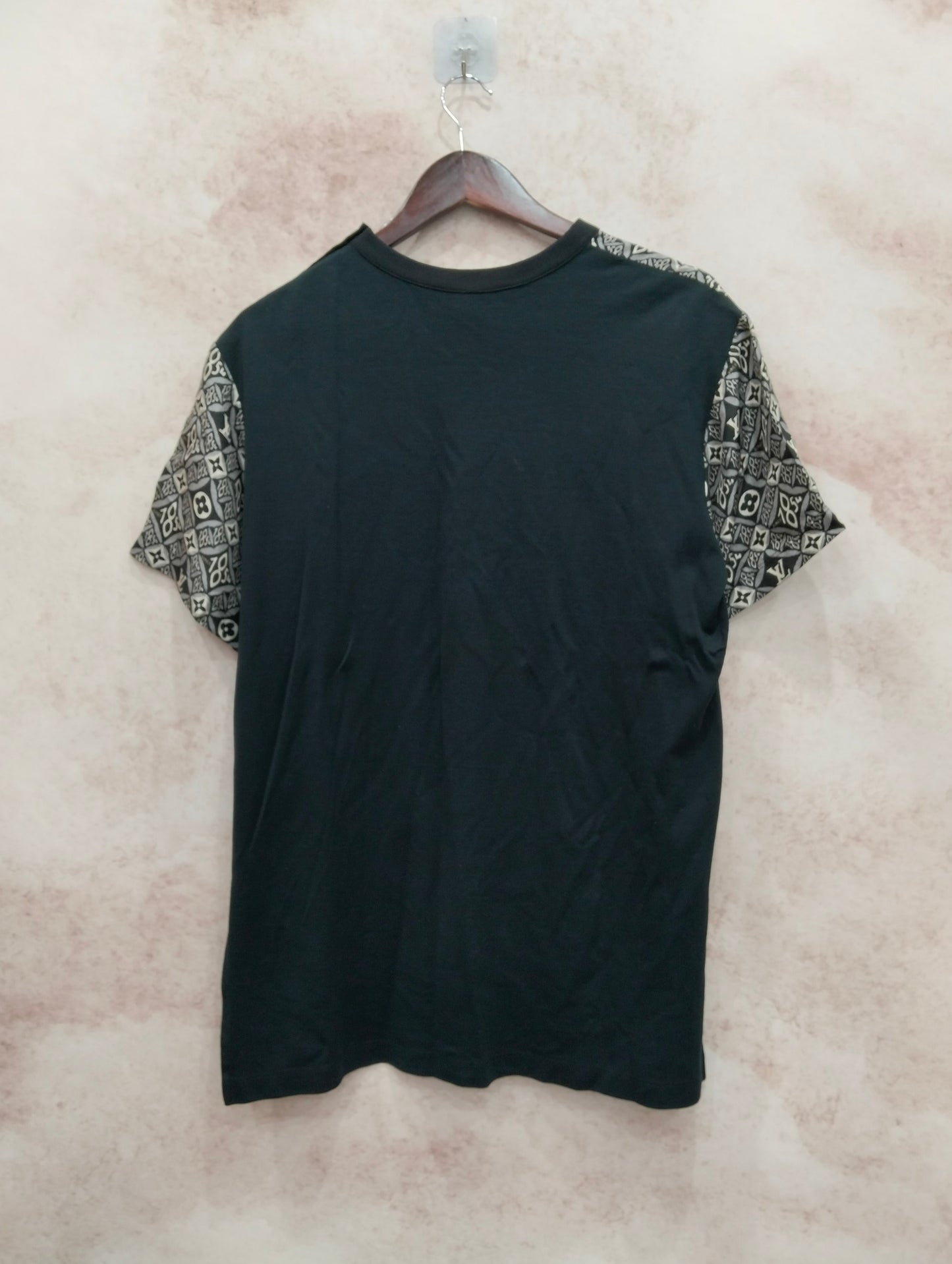 Louis Vuitton - Other - Silk - Black - (M)