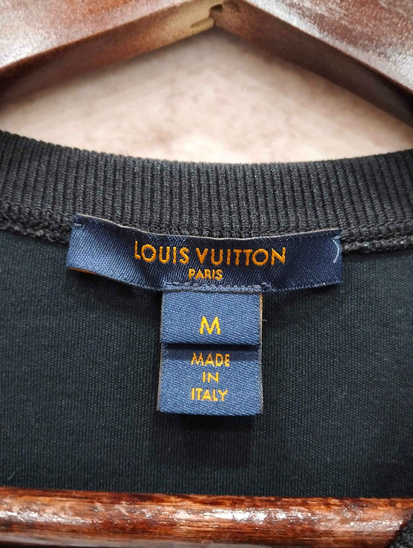 Louis Vuitton - Other - Silk - Black - (M)