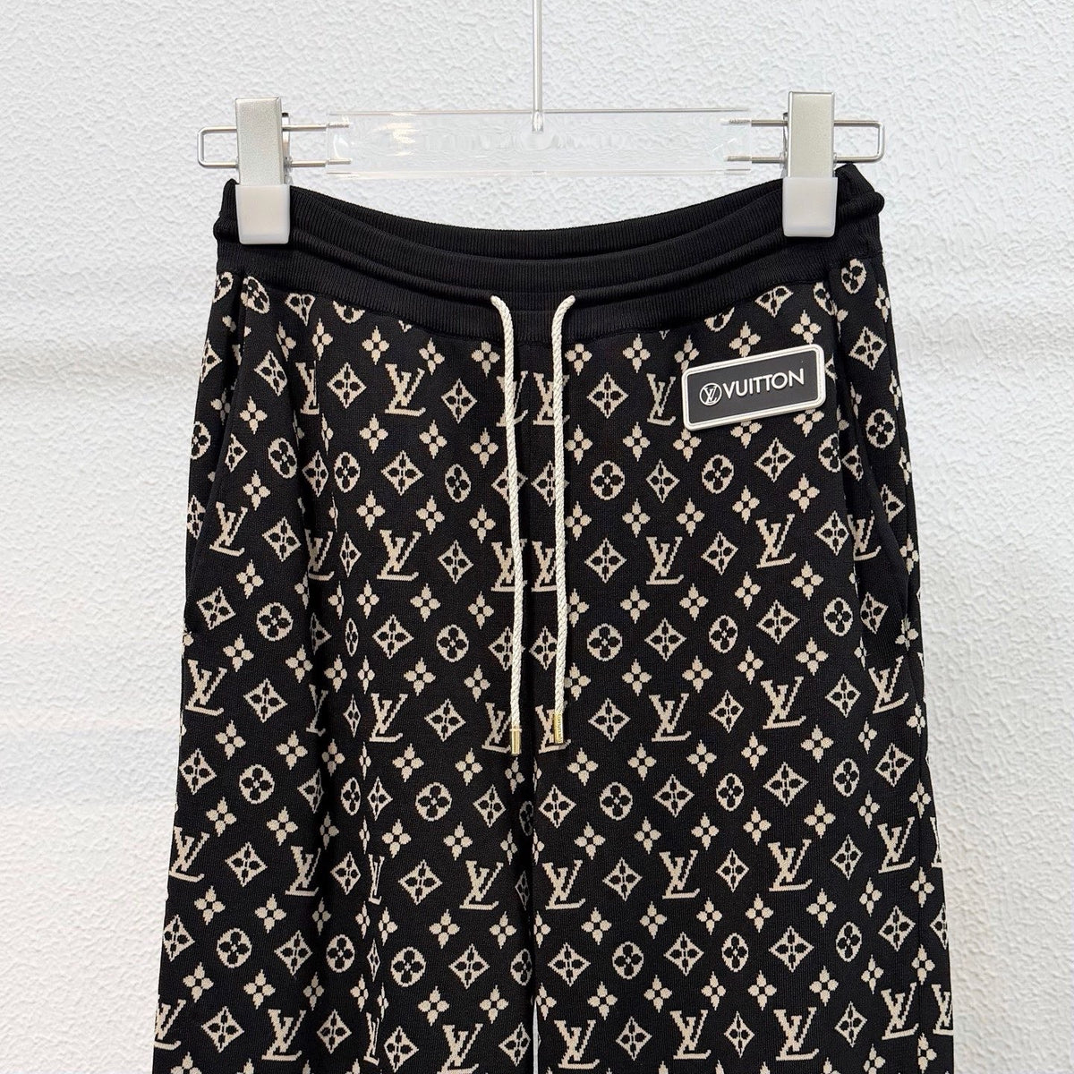 Louis Vuitton - Other - Silk - Black - (S)