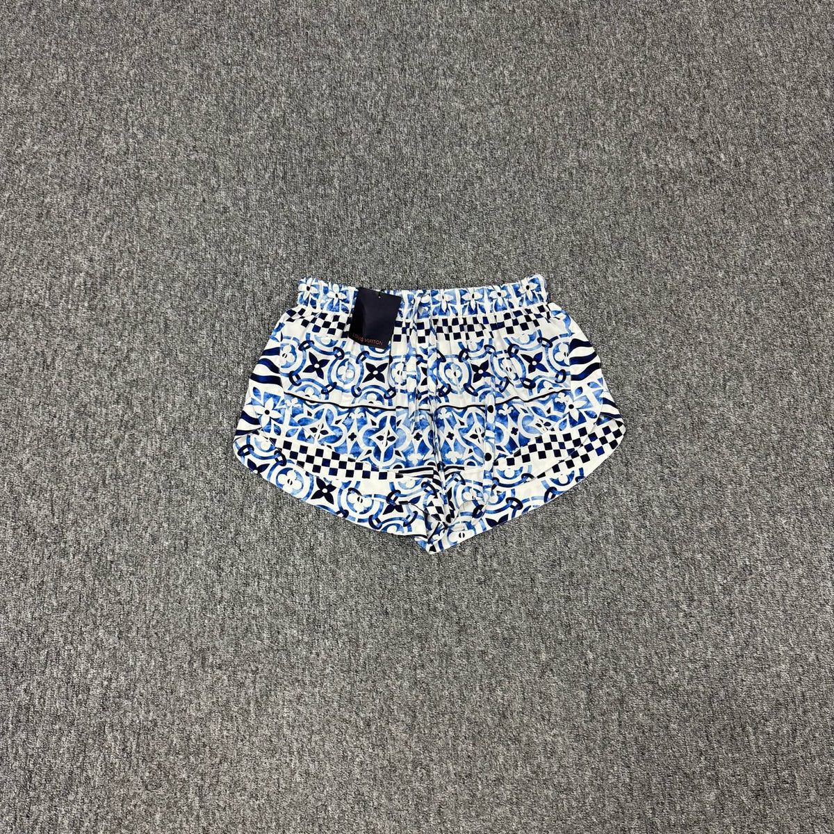 Louis Vuitton - Other - Silk - Multicolour - (38)