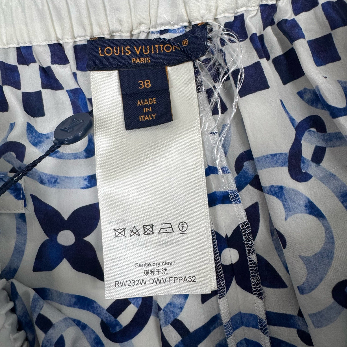 Louis Vuitton - Other - Silk - Multicolour - (38)