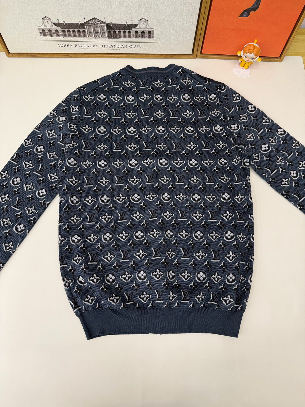 Louis Vuitton - Other - Silk - Navy - (M)