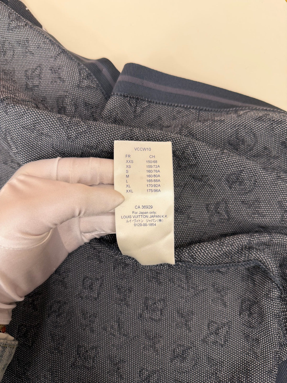 Louis Vuitton - Other - Silk - Navy - (M)