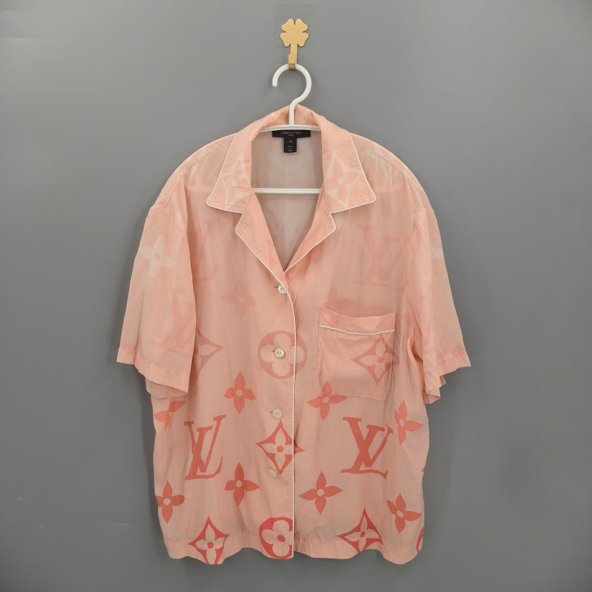 Louis Vuitton - Other - Silk - Pink - (36)
