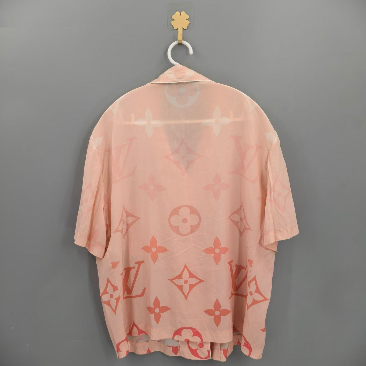 Louis Vuitton - Other - Silk - Pink - (36)