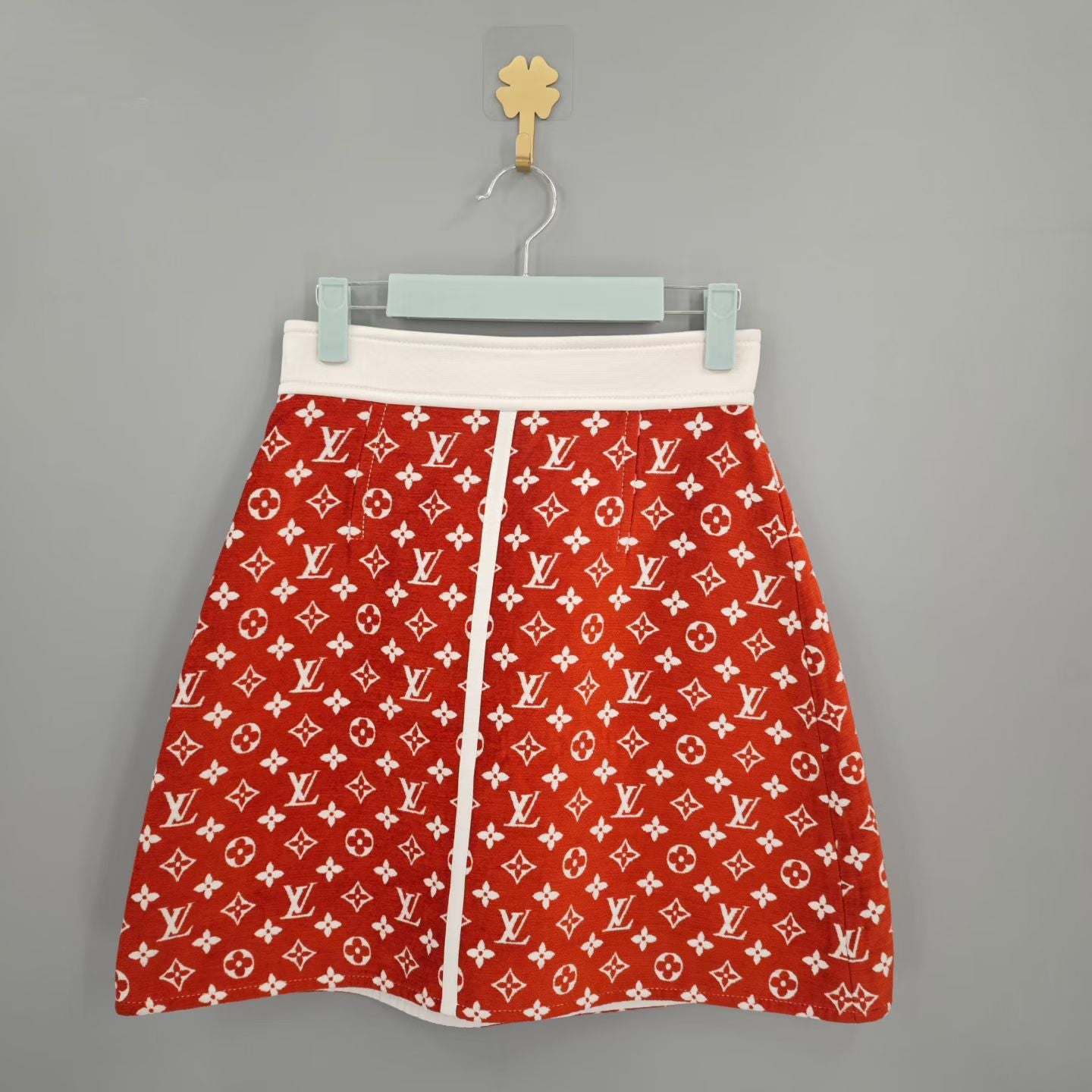 Louis Vuitton - Other - Silk - Red - (34)