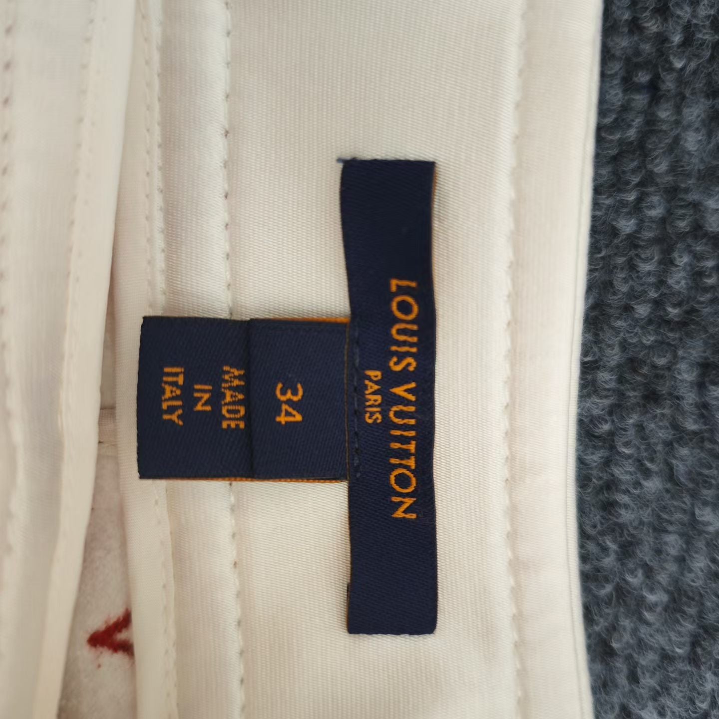 Louis Vuitton - Other - Silk - Red - (34)