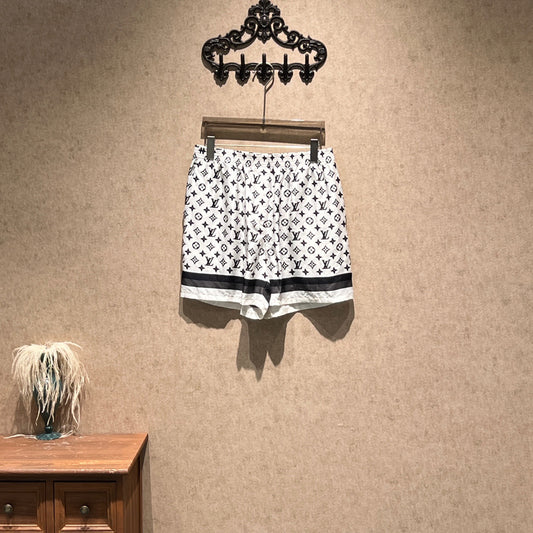 Louis Vuitton - Other - Silk - White - (38)