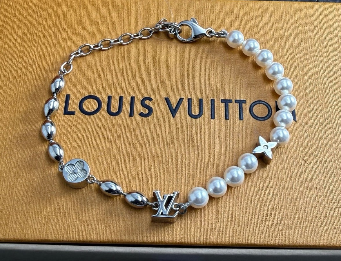 Louis Vuitton - Other - Silver - Silver
