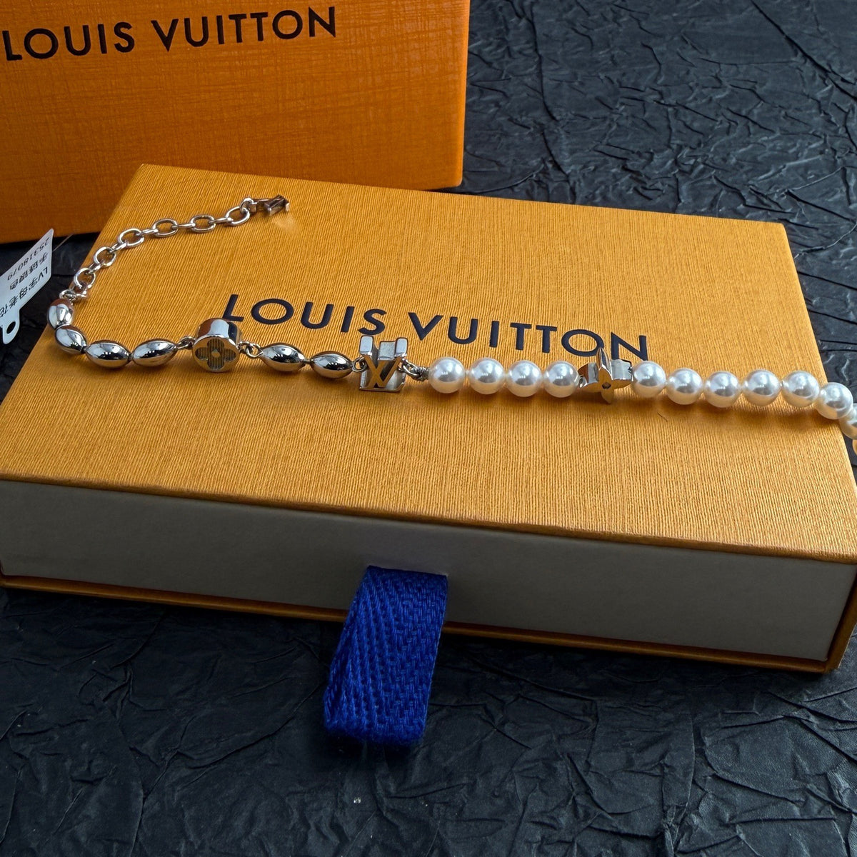 Louis Vuitton - Other - Silver - Silver