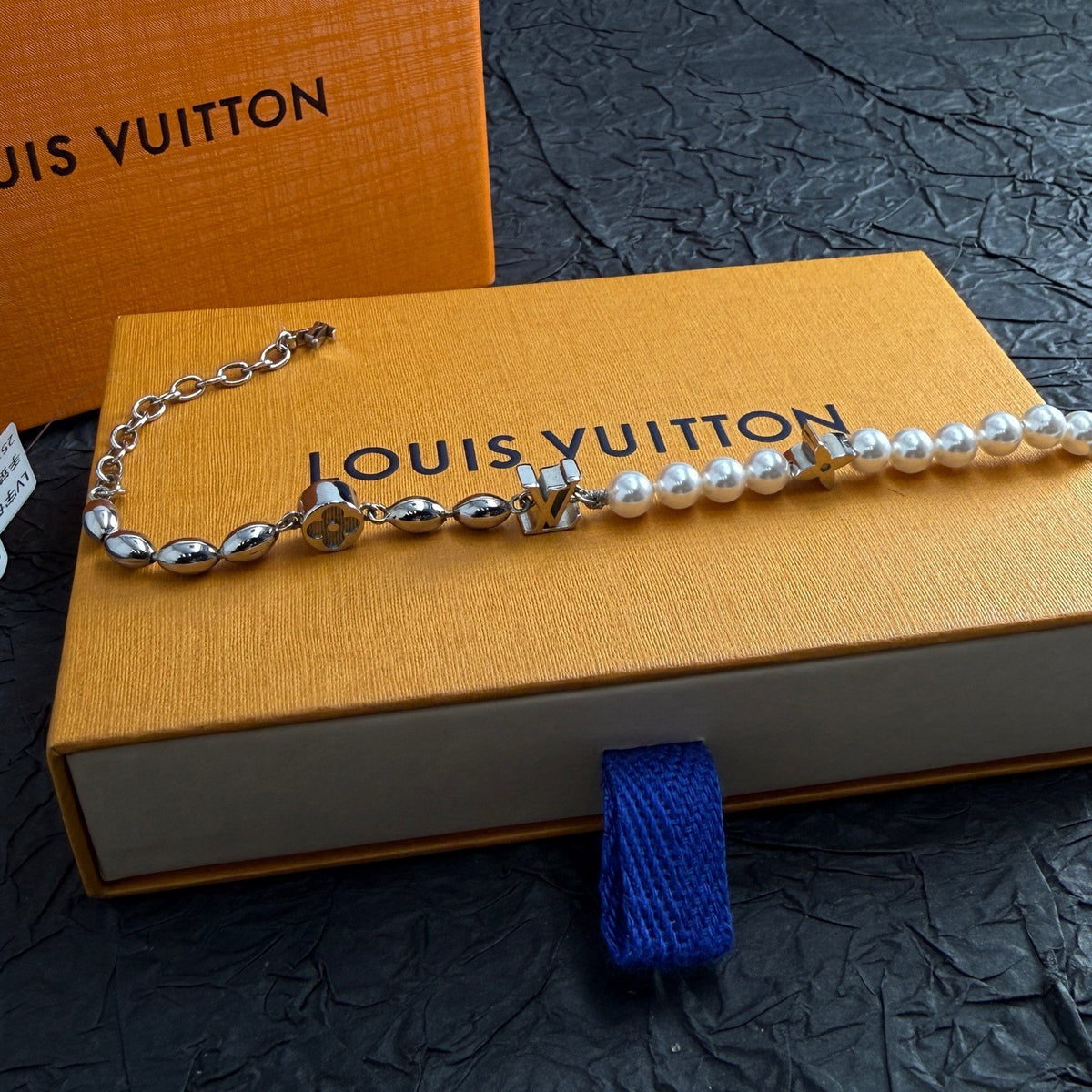 Louis Vuitton - Other - Silver - Silver