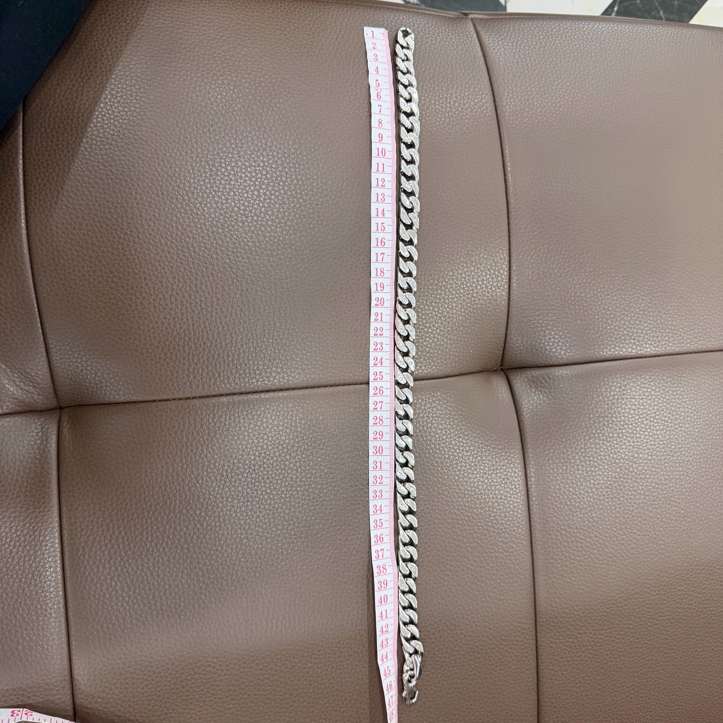 Louis Vuitton - Other - Steel - Silver - (46 cm)