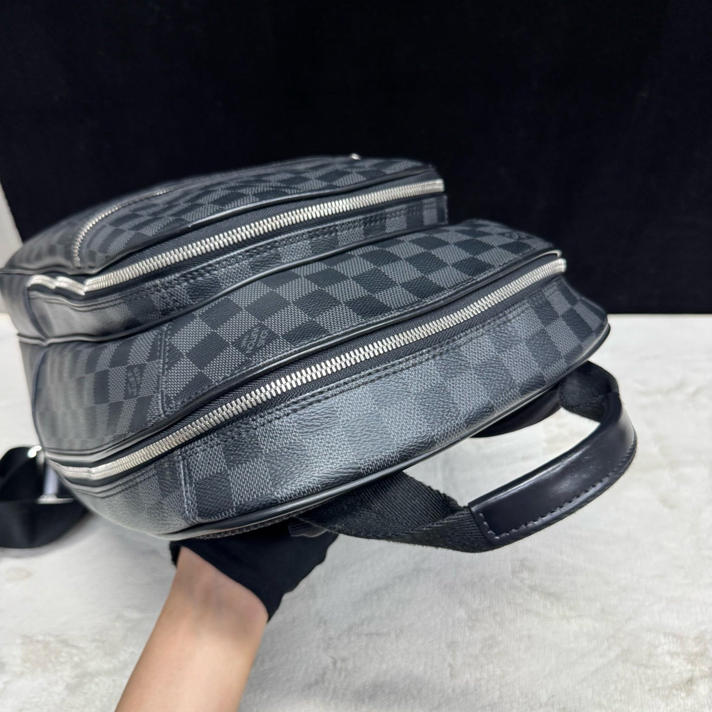 Louis Vuitton - Other - Synthetic - Black - (large)