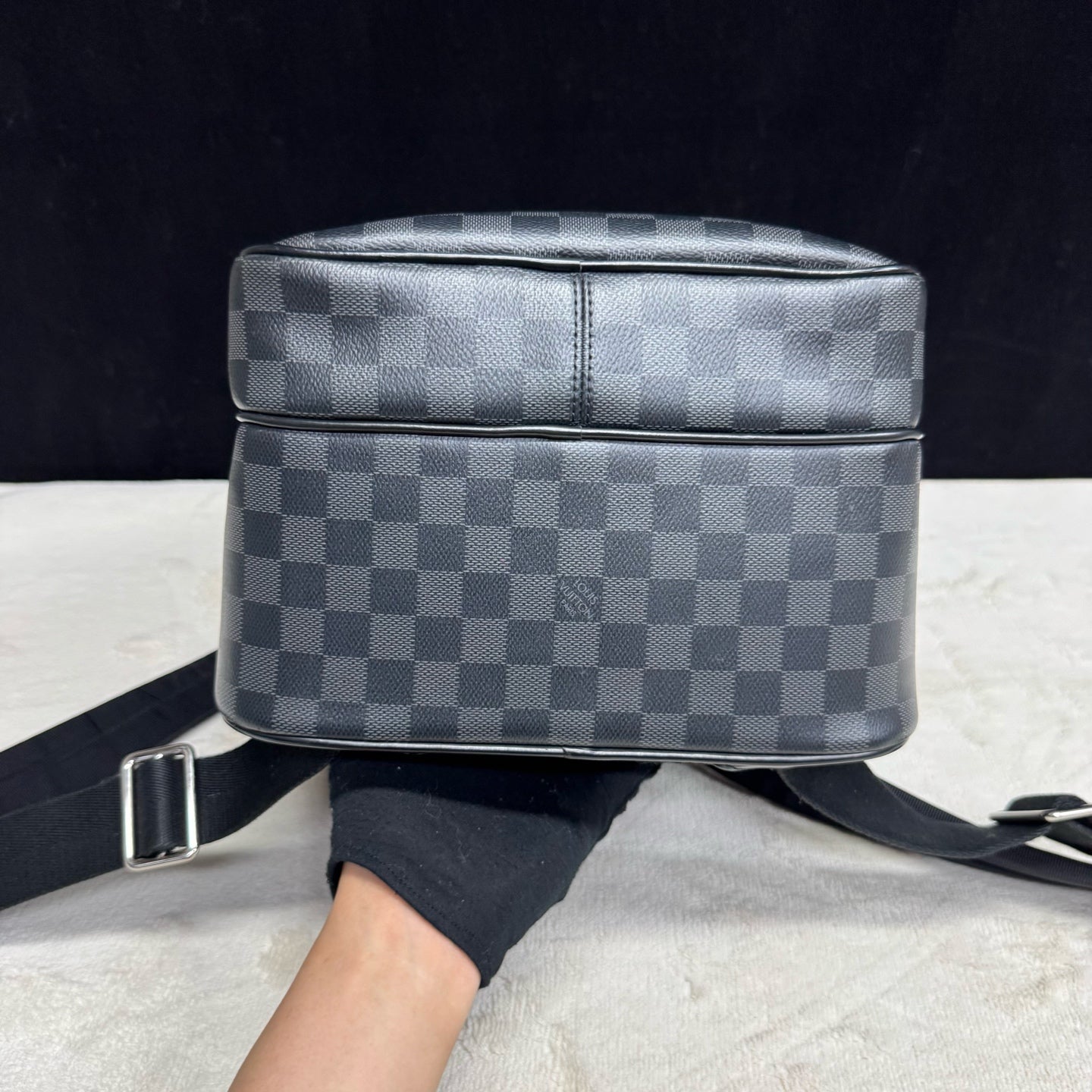 Louis Vuitton - Other - Synthetic - Black - (large)