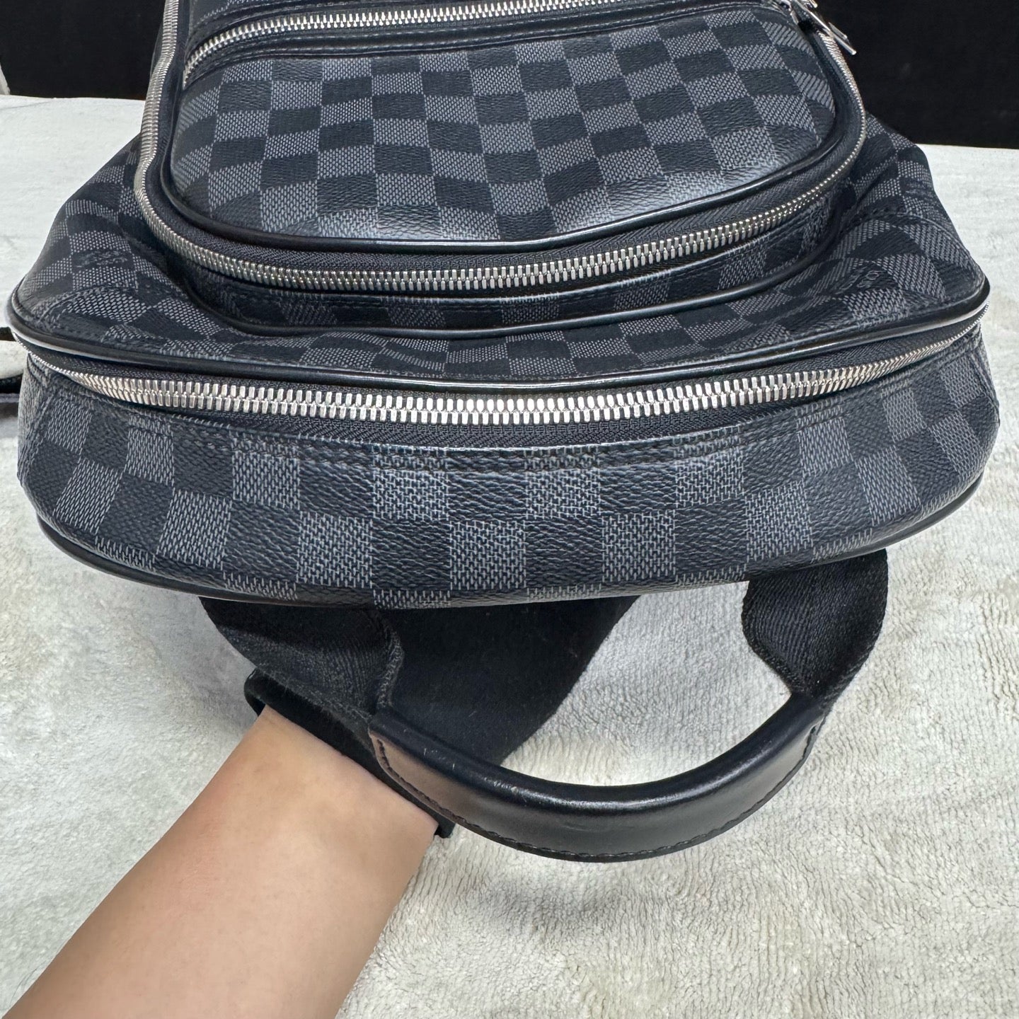 Louis Vuitton - Other - Synthetic - Black - (large)