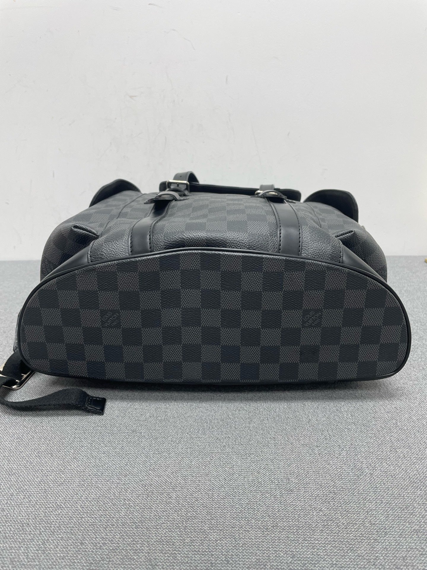 Louis Vuitton - Other - Synthetic - Black - (medium)