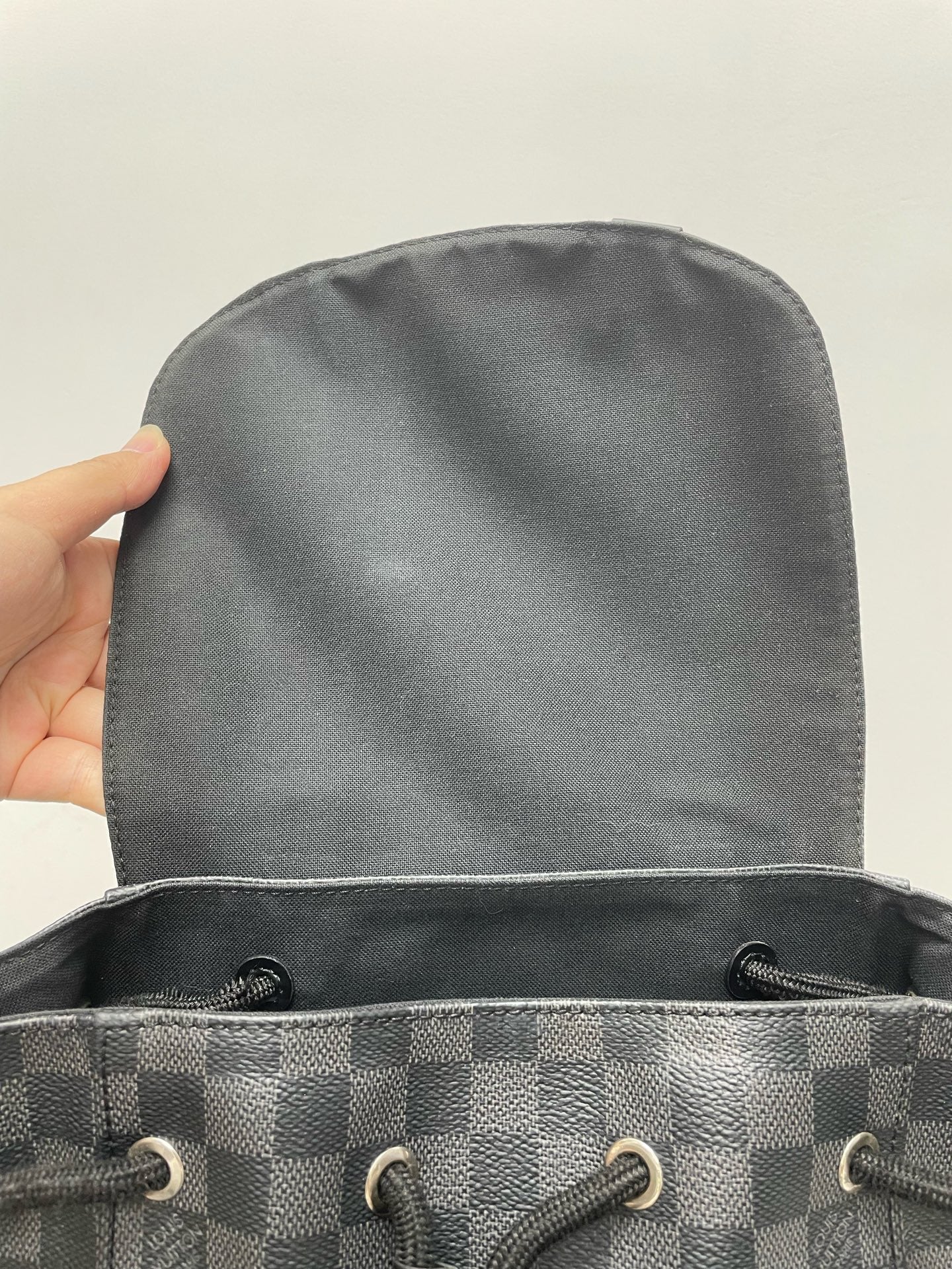 Louis Vuitton - Other - Synthetic - Black - (medium)