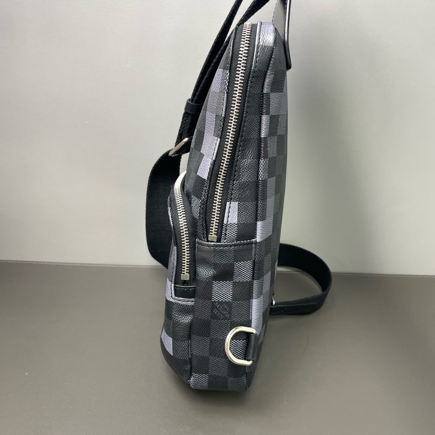 Louis Vuitton - Other - Synthetic - Black - (Other)