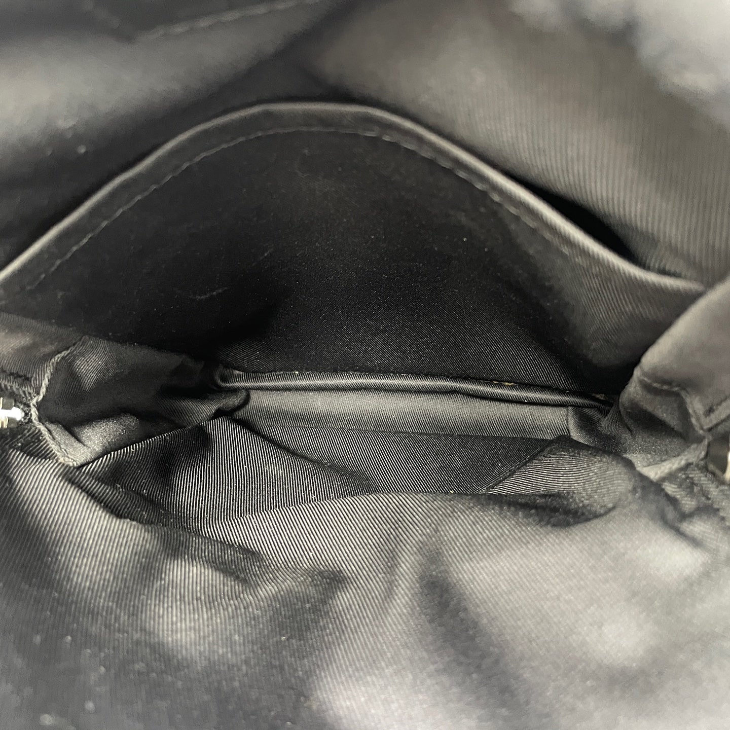 Louis Vuitton - Other - Synthetic - Black - (Other)