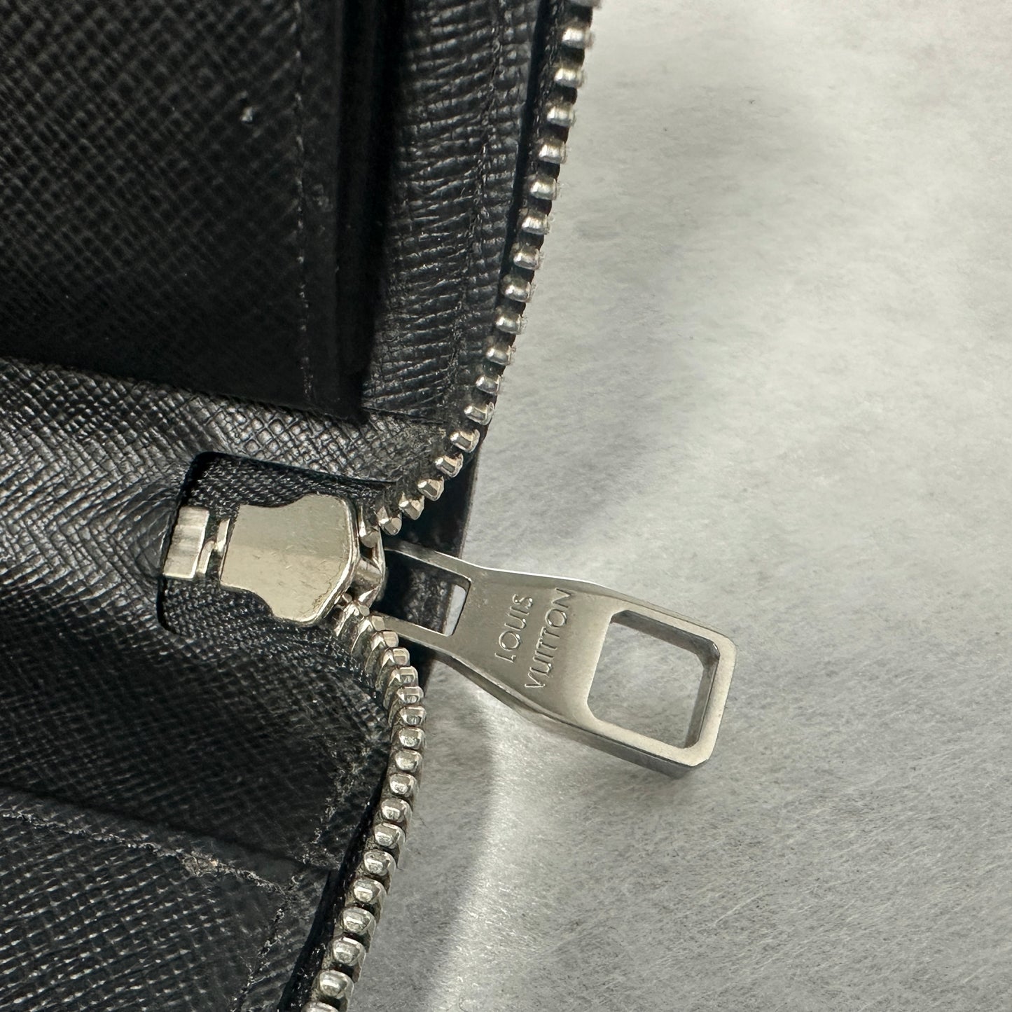 Louis Vuitton - Other - Synthetic - Black - (Other)