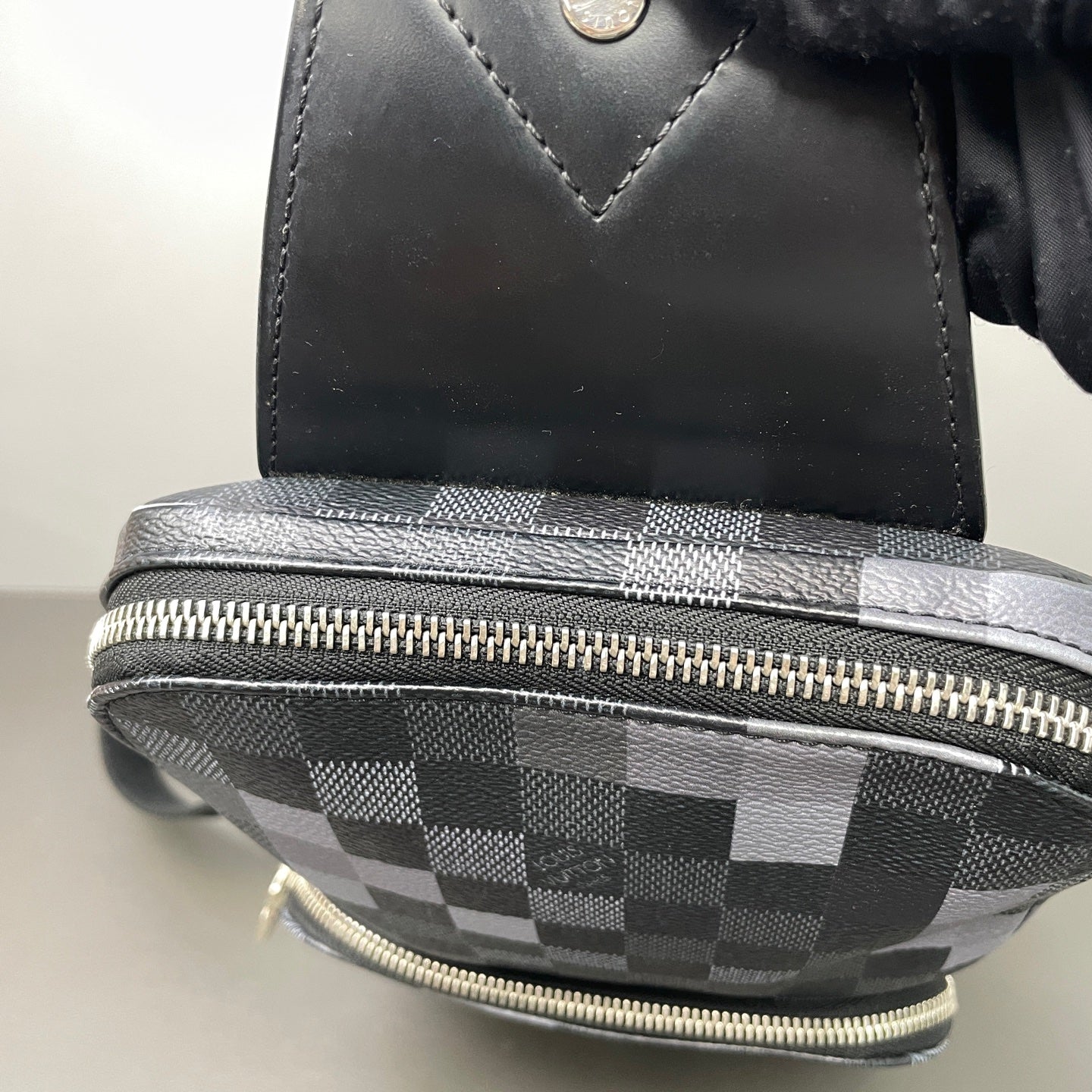 Louis Vuitton - Other - Synthetic - Black - (Other)