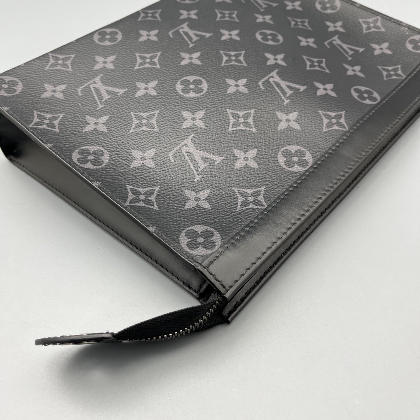 Louis Vuitton - Other - Synthetic - Black - (small)
