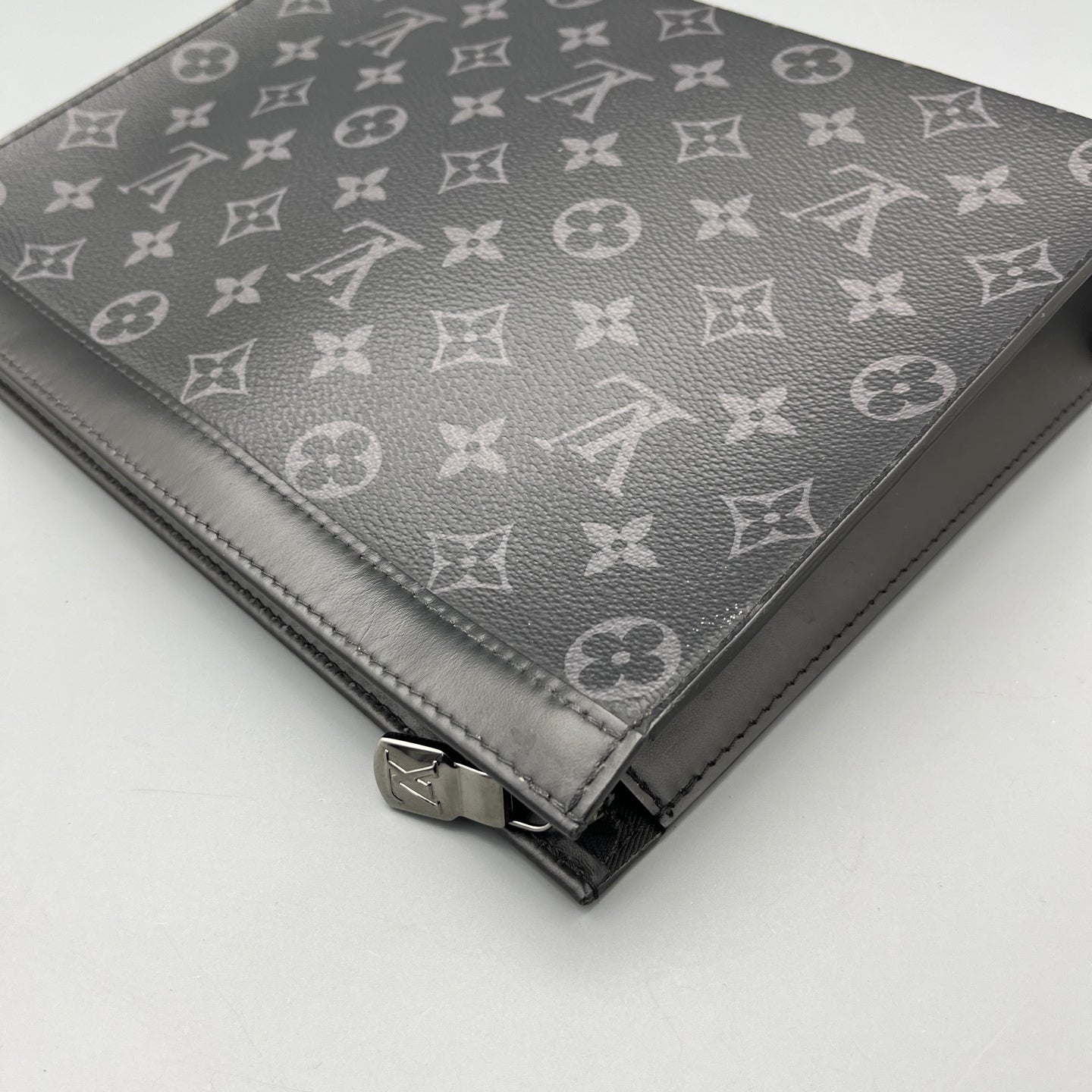 Louis Vuitton - Other - Synthetic - Black - (small)