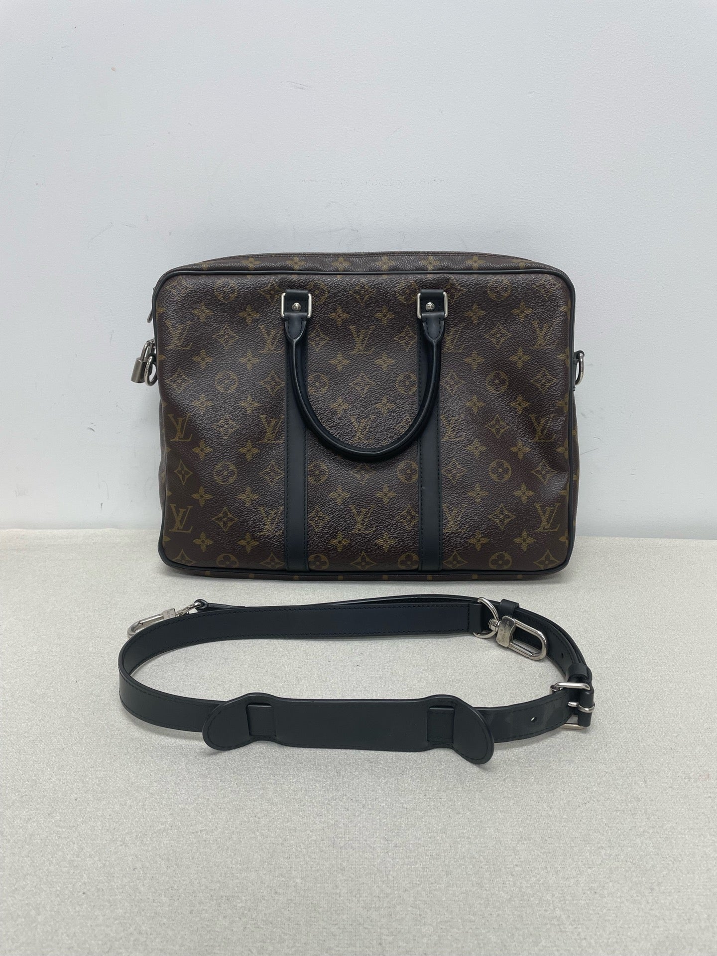 Louis Vuitton - Other - Synthetic - Brown - (large)