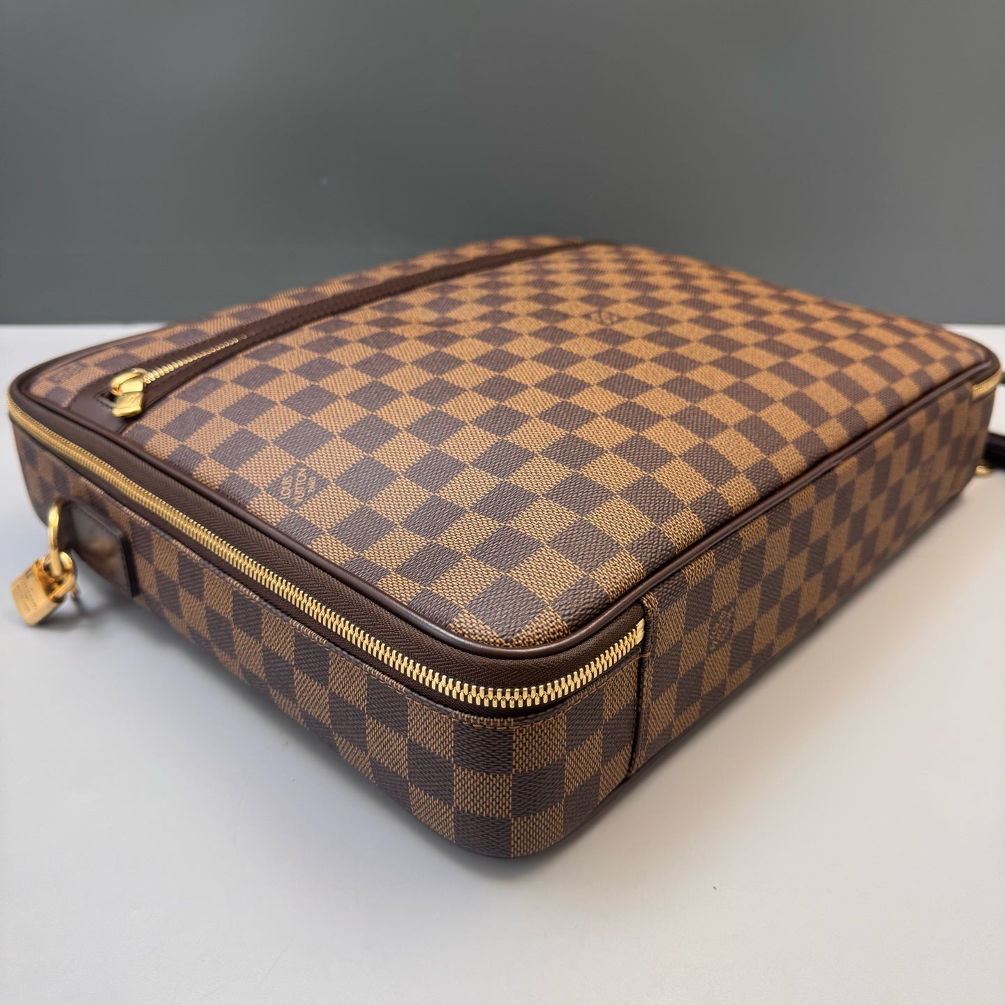 Louis Vuitton - Other - Synthetic - Brown - (large)