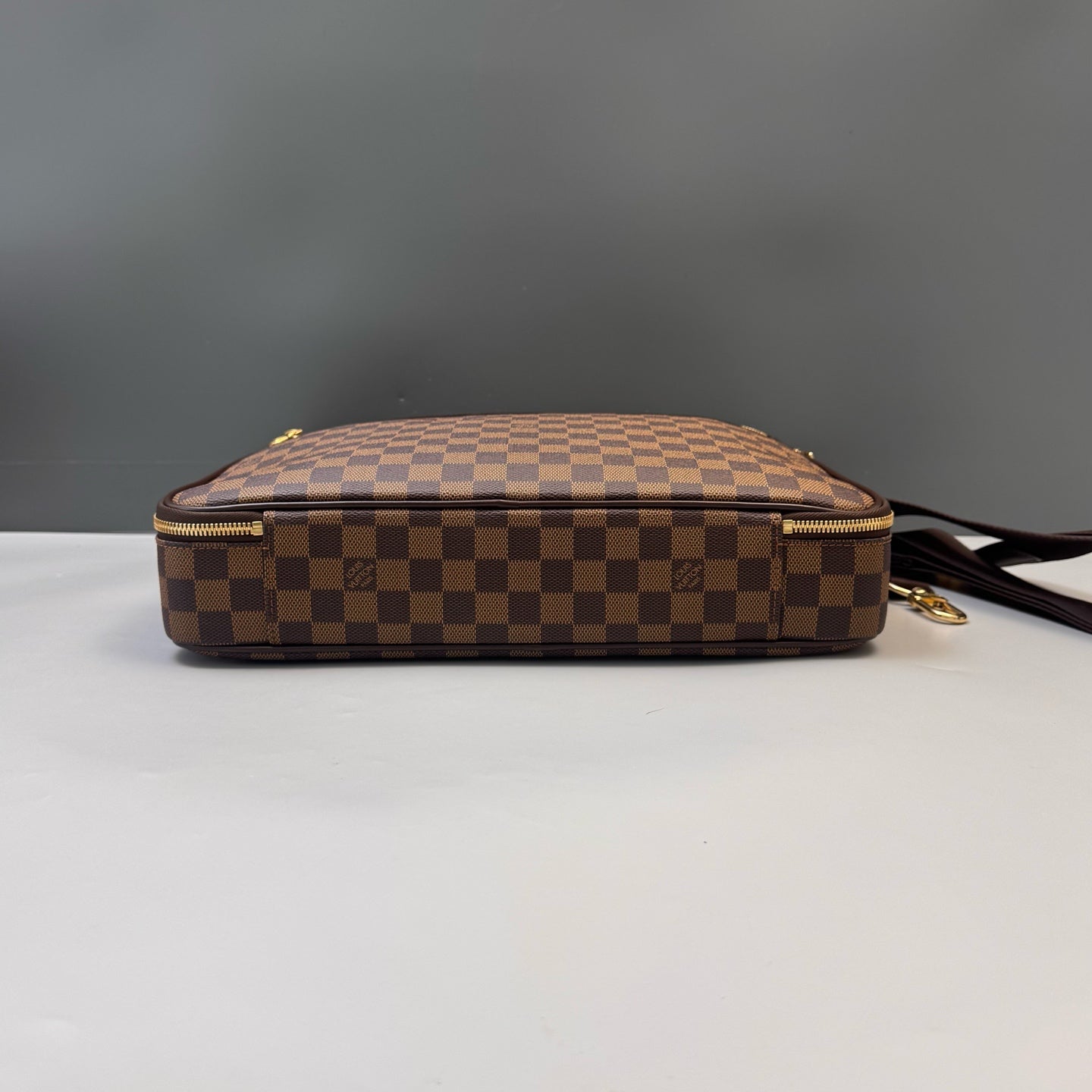 Louis Vuitton - Other - Synthetic - Brown - (large)