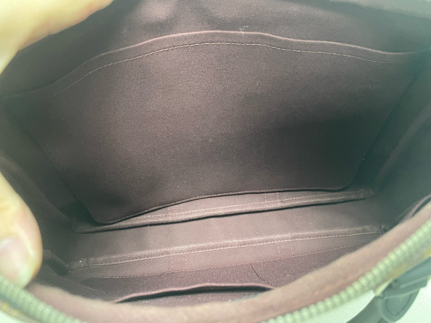 Louis Vuitton - Other - Synthetic - Brown - (large)
