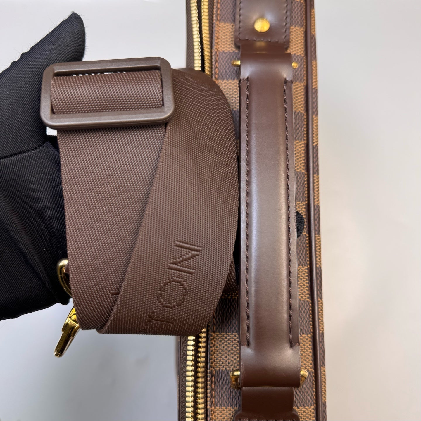 Louis Vuitton - Other - Synthetic - Brown - (large)