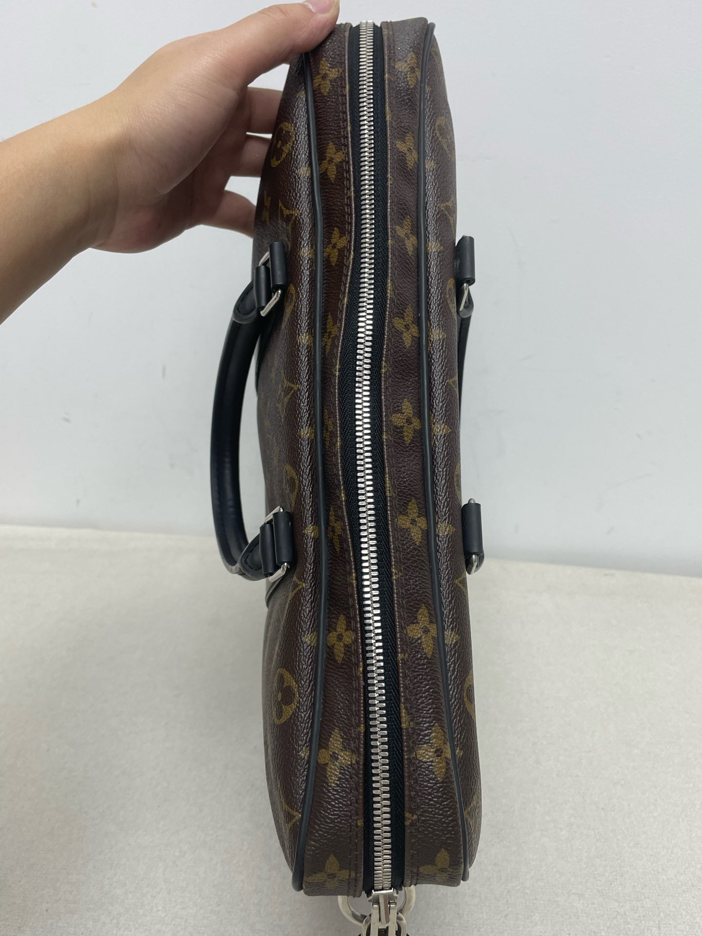 Louis Vuitton - Other - Synthetic - Brown - (large)
