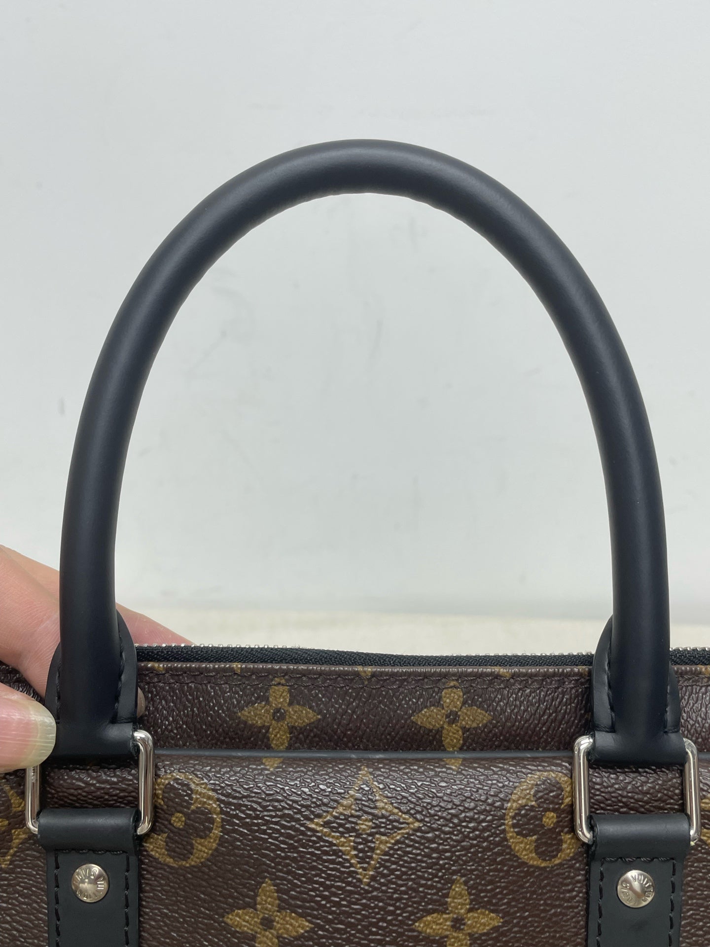 Louis Vuitton - Other - Synthetic - Brown - (large)