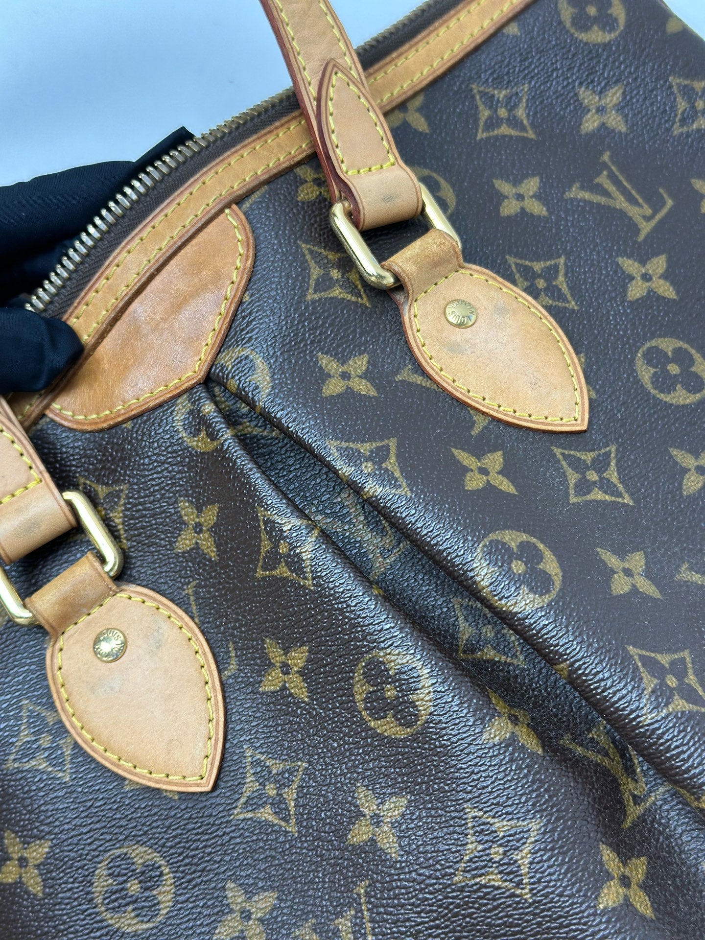 Louis Vuitton - Other - Synthetic - Brown - (large)