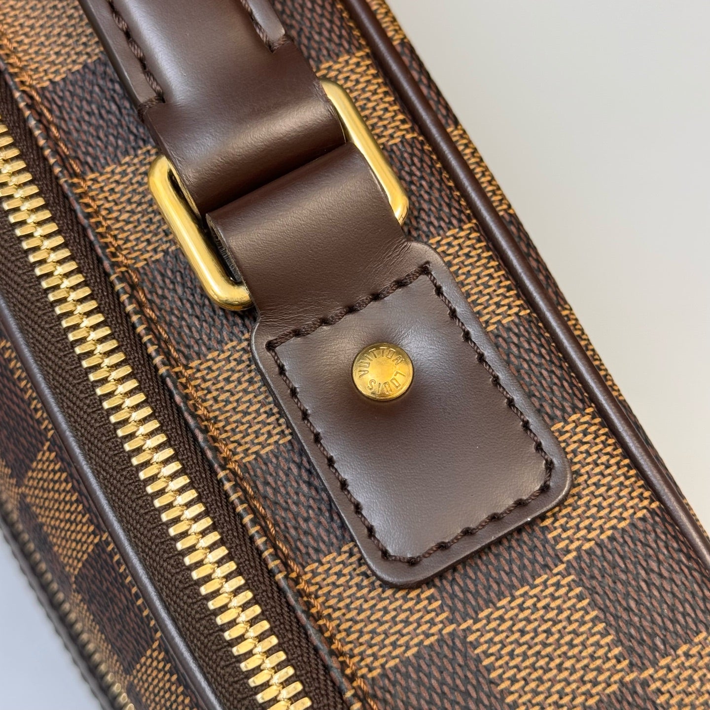 Louis Vuitton - Other - Synthetic - Brown - (large)