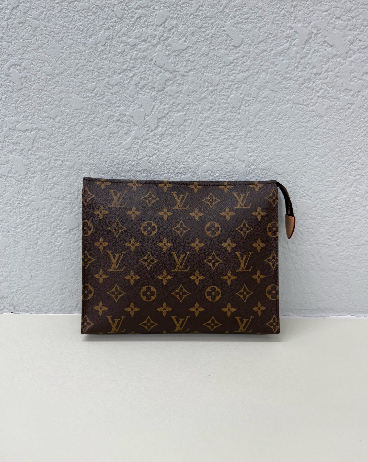 Louis Vuitton - Other - Synthetic - Brown - (medium)