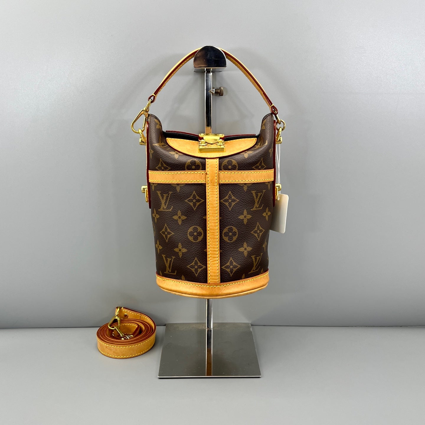 Louis Vuitton - Other - Synthetic - Brown - (medium)