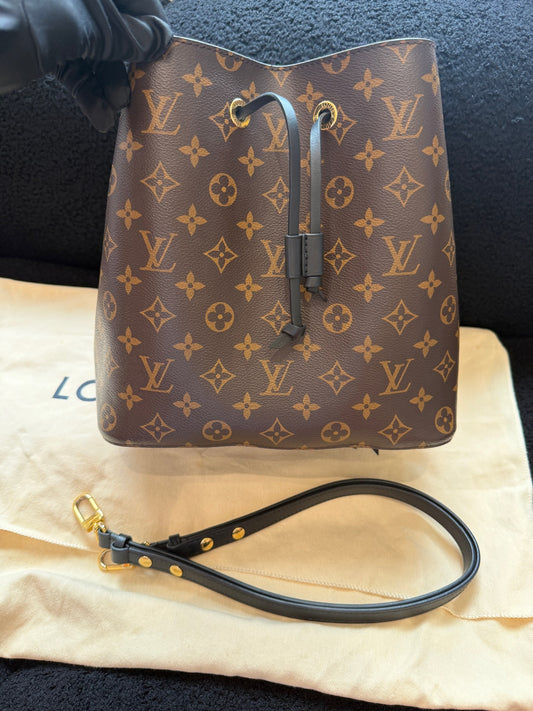 Louis Vuitton - Other - Synthetic - Brown - (medium)