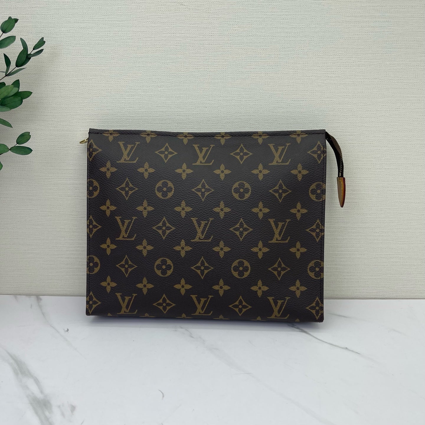 Louis Vuitton - Other - Synthetic - Brown - (medium)