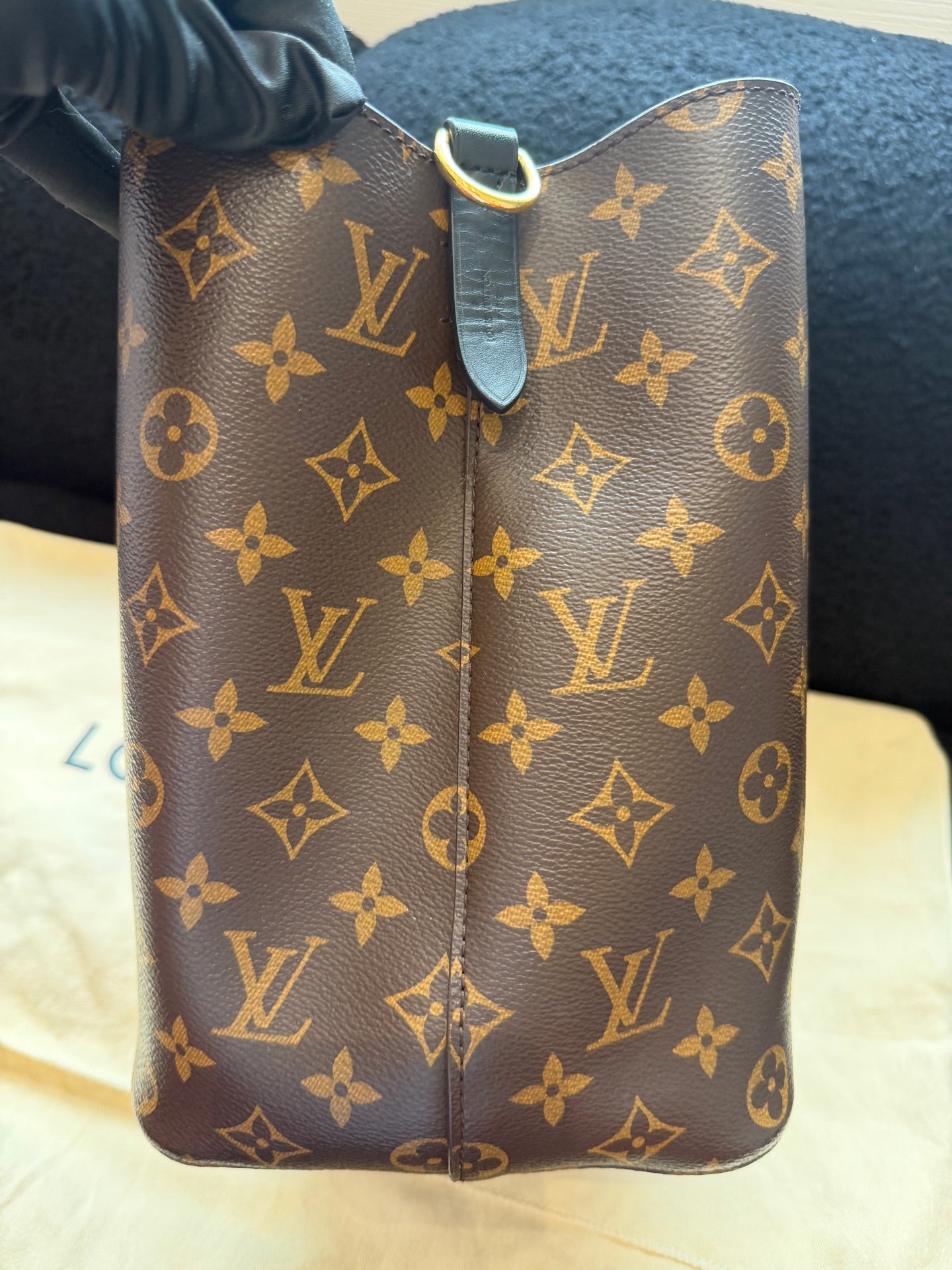 Louis Vuitton - Other - Synthetic - Brown - (medium)