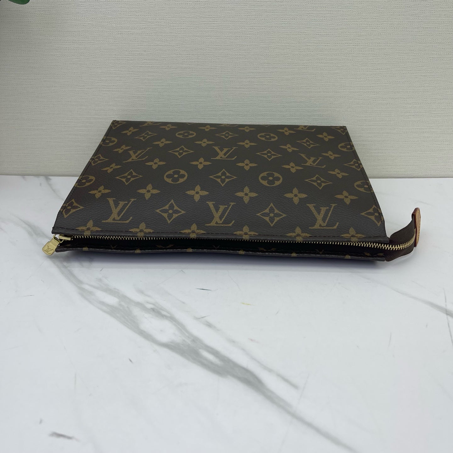 Louis Vuitton - Other - Synthetic - Brown - (medium)