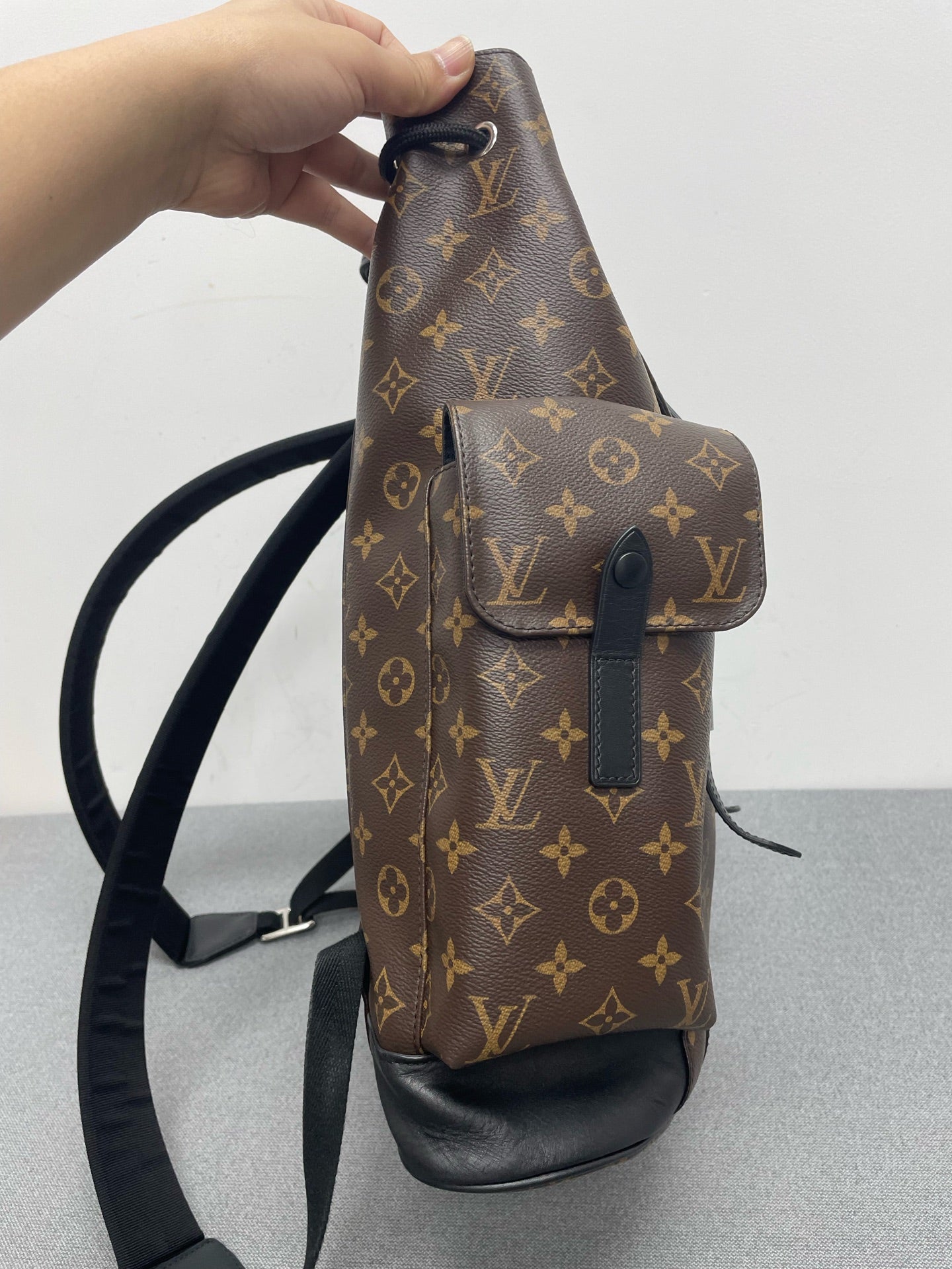 Louis Vuitton - Other - Synthetic - Brown - (medium)