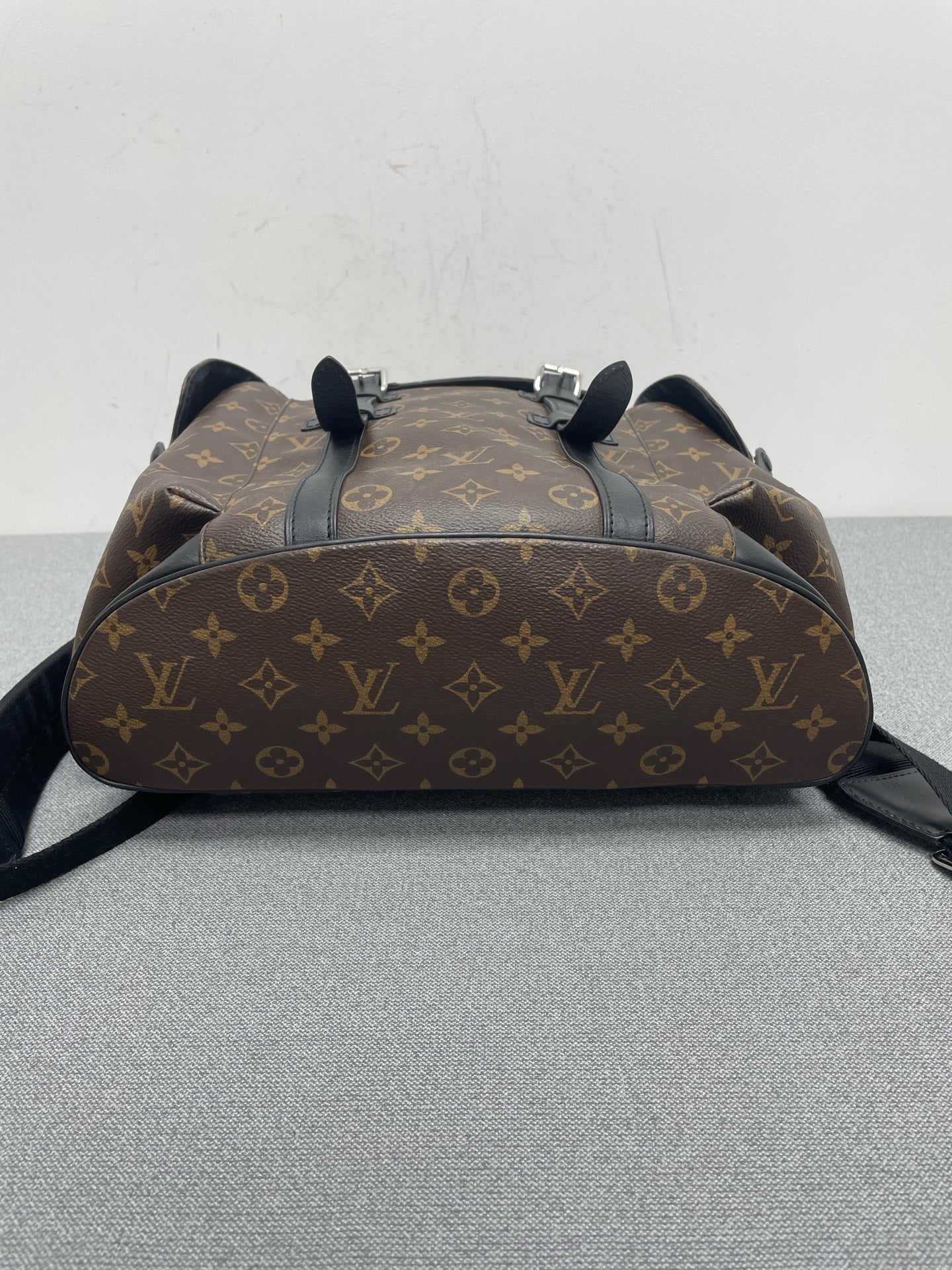 Louis Vuitton - Other - Synthetic - Brown - (medium)